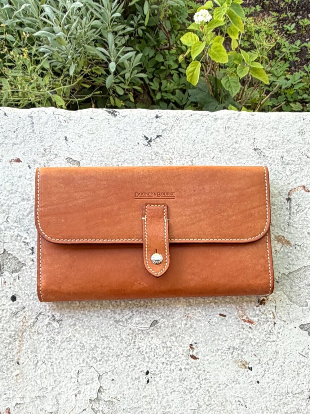 Dooney & Bourke Alto Italy Natural Tan Florentine Clutch Checkbook Wallet Rare